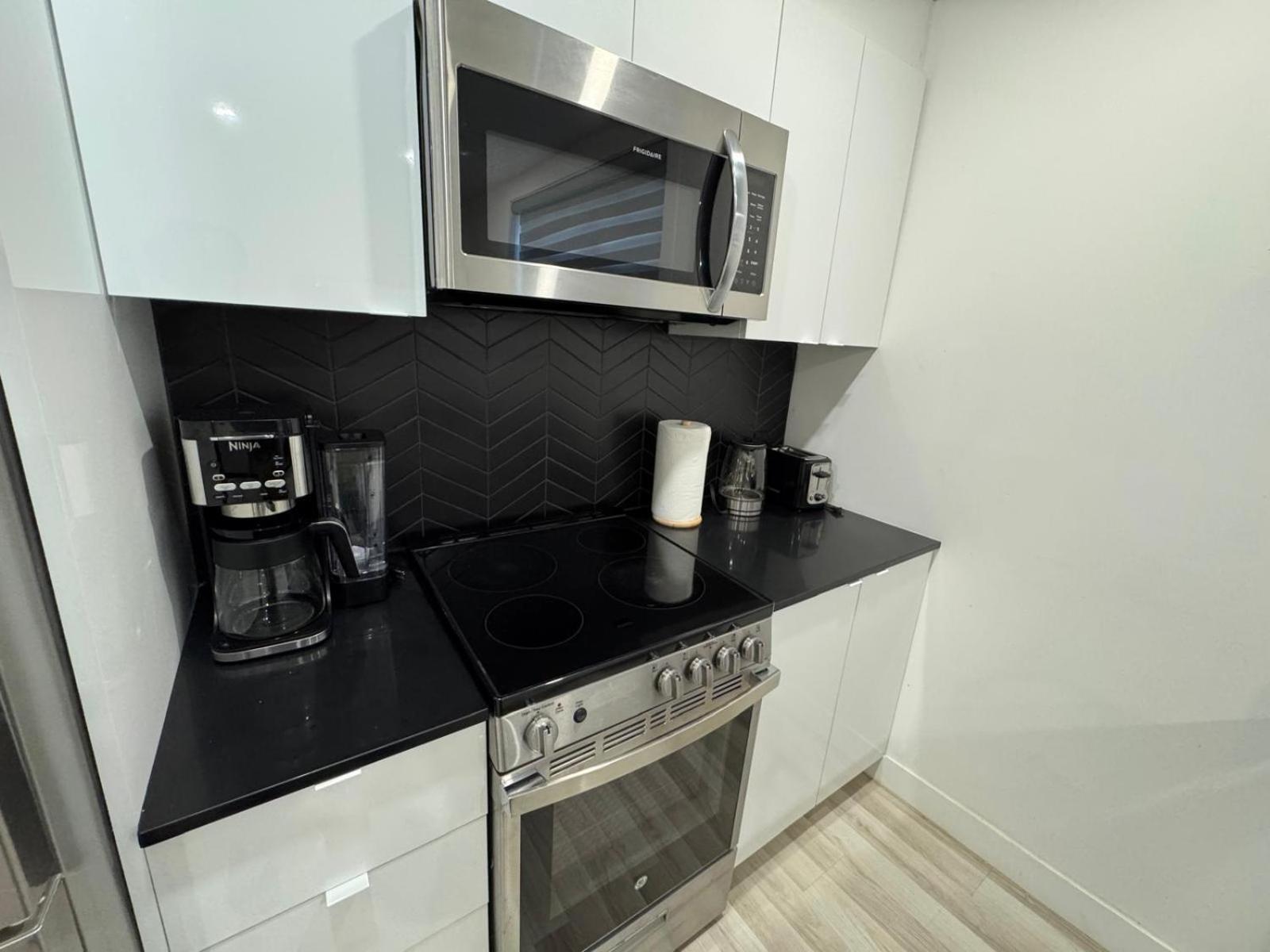 Ndg Dreams! New & Modern 3Br Easy City Life Montréal Dış mekan fotoğraf